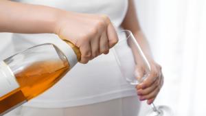 бременна жена алкохол