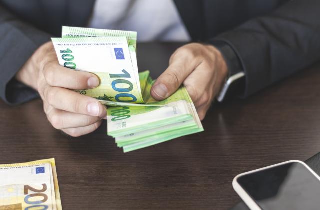 Не съм потърсена от президента Радев. Разбира се, ако бъда