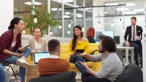 студенти бизнес