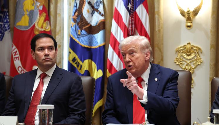 Тръмп Рубио - Тръмп отива в Давос с огромна делегация