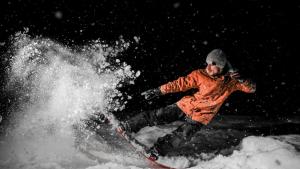 нощ ски сноуборд писта зима