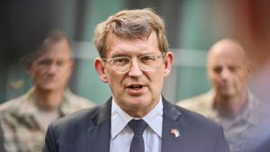 Дания ще засили военното си присъствие в Гренландия и води