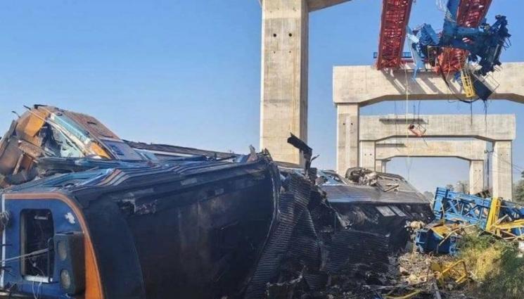 тайланд - КАСАПНИЦА НА РЕЛСИТЕ: Кран се срути върху влак, уби десетки! (ВИДЕО)