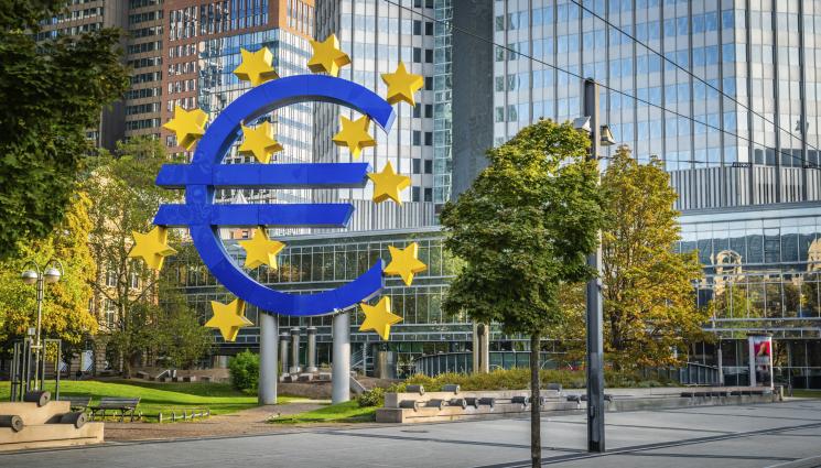 евозона - Когато Европа става новина: Как кризите движат интереса към ЕС и еврото