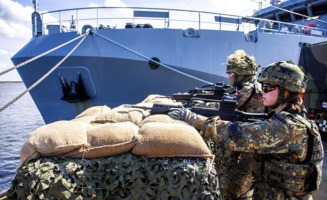 Германия и Франция пращат войници в Гренландия