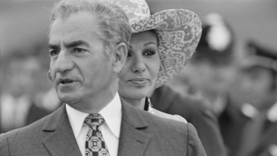 Шах Реза Пахлави и съпругата му Фара Диба