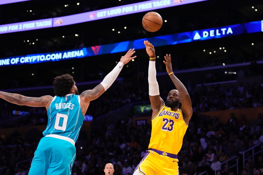 Лос Анджелис Лейкърс Шарлът Хорнетс1