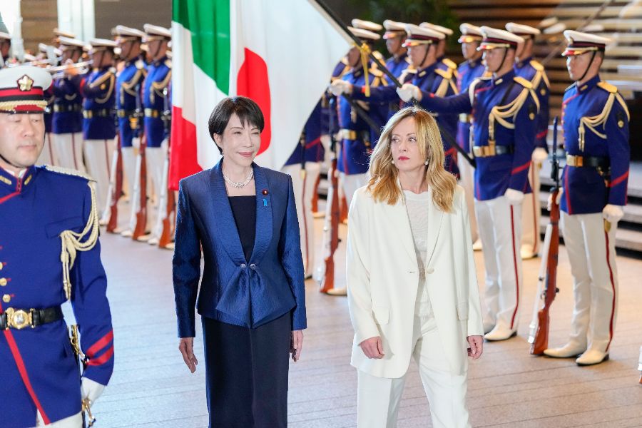 <p>Италианският премиер Джорджа Мелони, която е на посещение в Токио, беше изненадана с тържество за рождения си ден от своята японска колежка Санае Такаичи.</p>