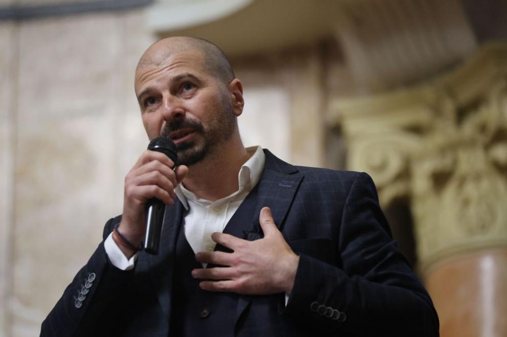 Хората четат за успехи, а живеят борба. Ако искаш да