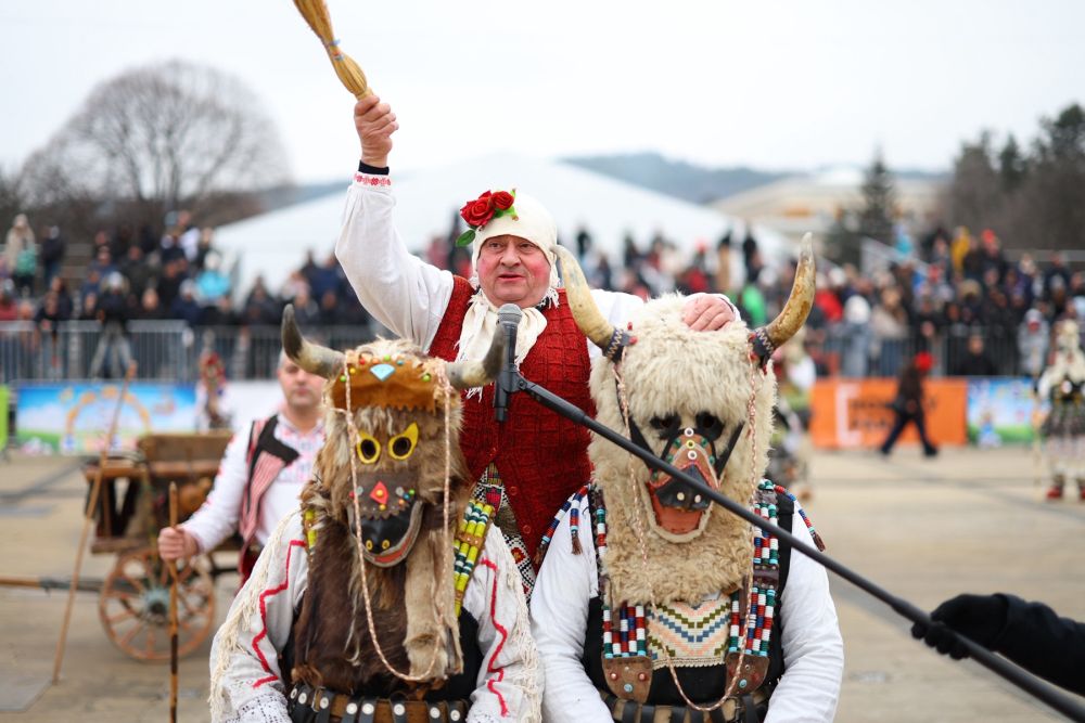 Магията на Сурва в кадри