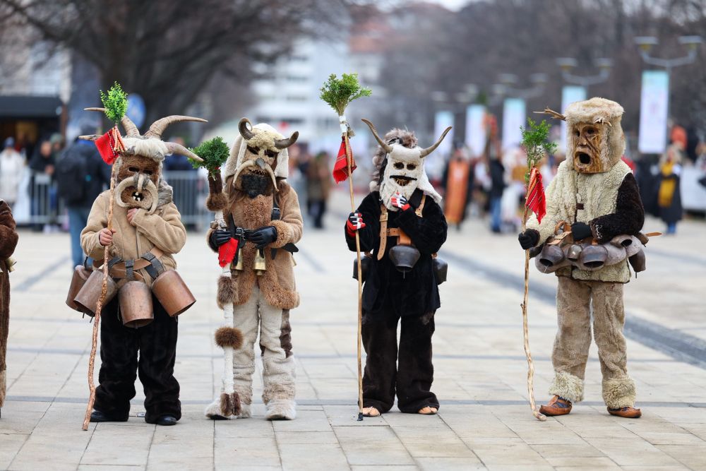 Магията на Сурва в кадри