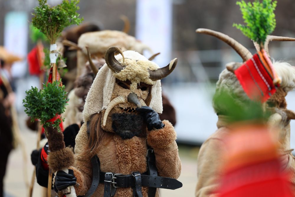 Магията на Сурва в кадри