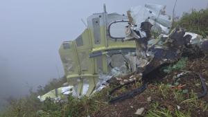 отломки на самолет в Индонезия