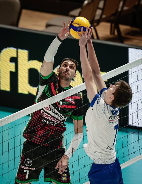 Нефтохимик победи Пирин и грабна efbet Купа на България1