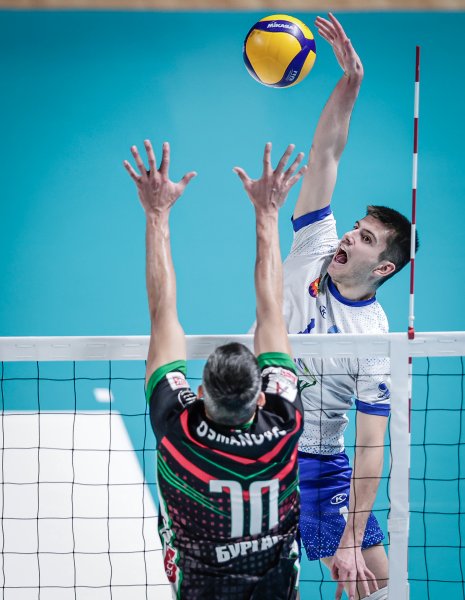 Нефтохимик победи Пирин и грабна efbet Купа на България1