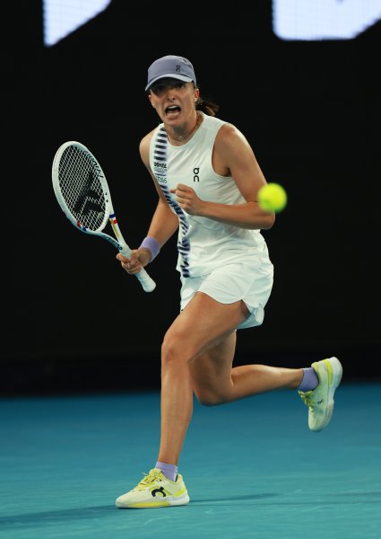 Юан Юе Ига Швьонтек1