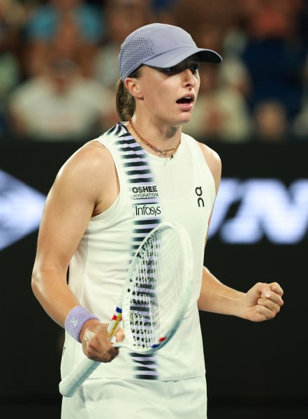 Юан Юе Ига Швьонтек1