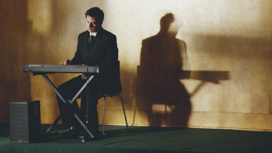 Charlie Puth издава сингъла „Beat Yourself Up“