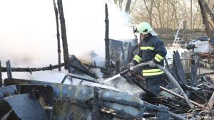 Седем животни изгоряха при пожар в конната база Фанагория във варненския квартал