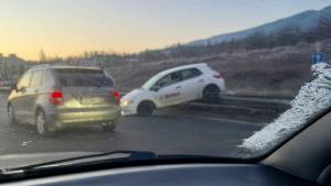 Шофьор на автомобил е катастрофирал като колата му се е