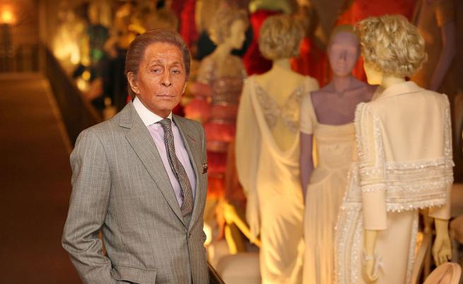 „Краят на една епоха“: Светът на модата скърби за загубата на Валентино