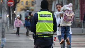 пешеходна пътека полицай