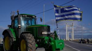 Земеделци от четири пътни блокади в Северна Гърция демонтираха барикадите
