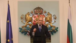 Президентът на България Румен Радев обрисува мрачна картина на българската