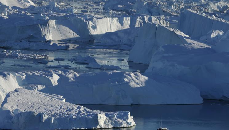 арктика - АРКТИКА НА РЪБА: Защо битката за леда се превръща в глобална геополитическа война