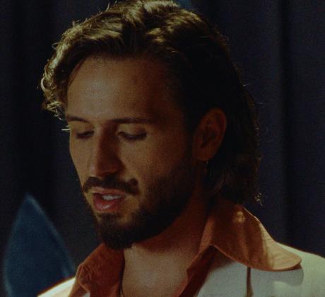 Папи Ханс продължава да разкрива парче по парче предстоящия си албум 