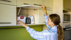 Първа помощ у дома: Какво трябва да има в домашната аптека