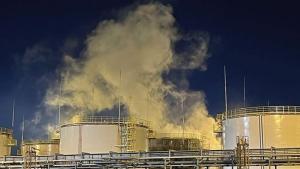 Трима души загинаха при пожар след украинска атака с дронове