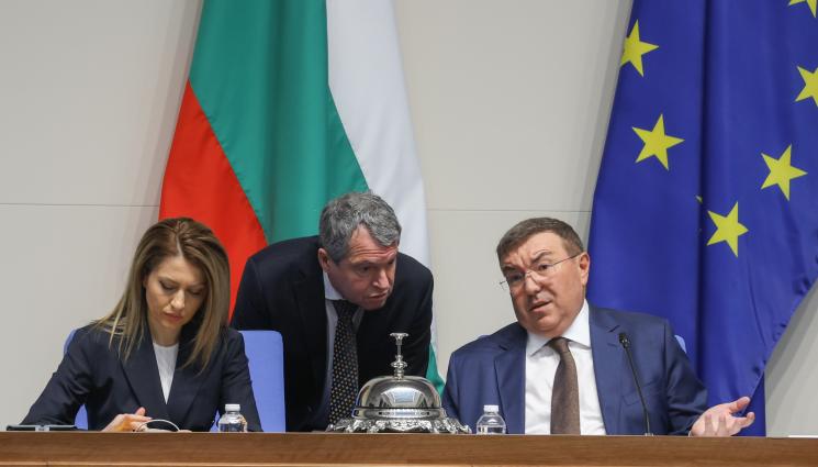 НС - Парламентарни искри за Изборния кодекс