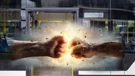 бой юмруци автобус