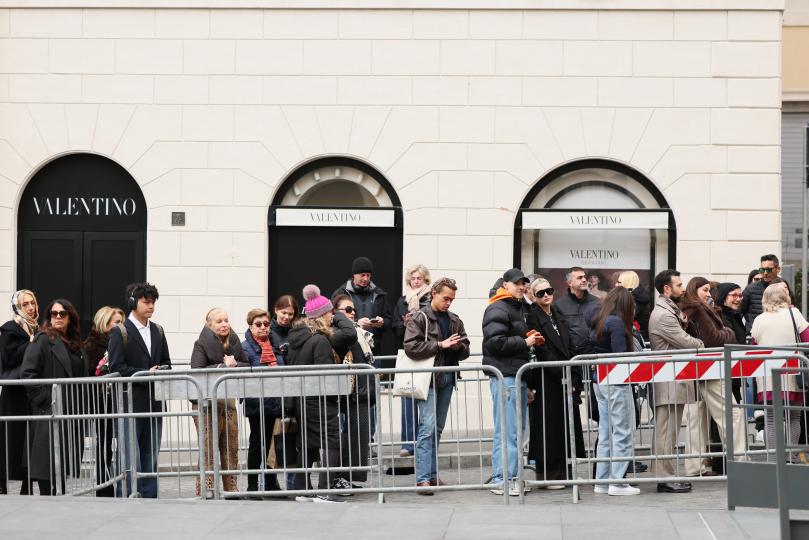 Светът се сбогува с легендата Валентино Гаравани - снимка 10