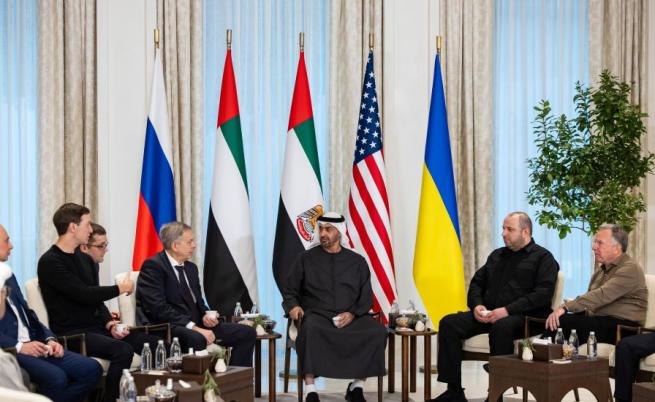 Преговорите между САЩ, Русия и Украйна в Абу Даби продължават