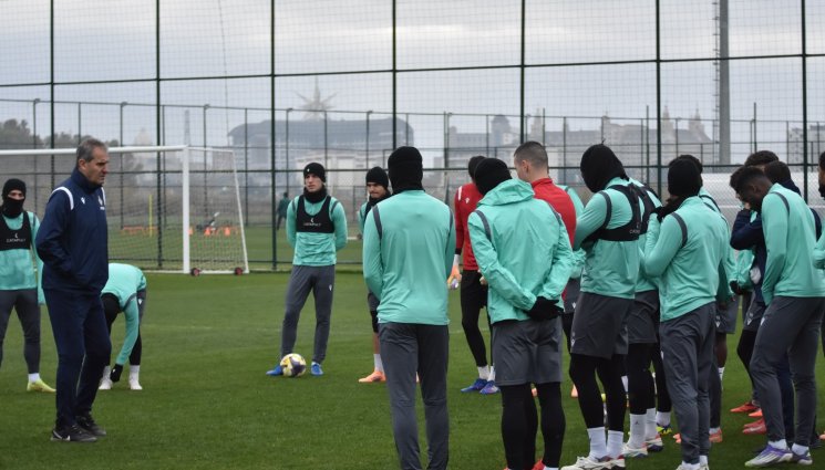 Ботев Пловдив - Ботев Пловдив прекрати предсрочно лагера си в Турция