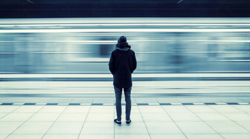 Младеж загина от токов удар на метростанция в Берлин