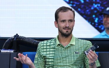 Медведев не си научи урока и беше смазан от 20-годишен американец, Зверев бие без проблеми