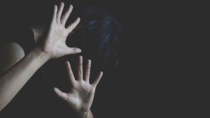 жена атака нападение отвличане