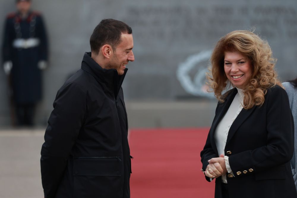 Илияна Йотова