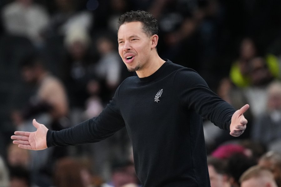 Сан Антонио Спърс Ню Орлиънс Пеликанс1