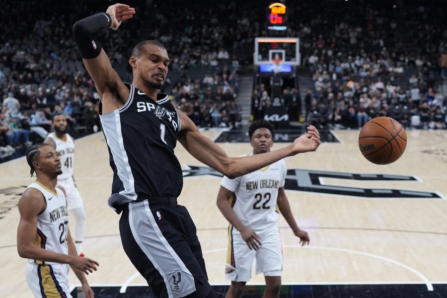 Сан Антонио Спърс Ню Орлиънс Пеликанс1