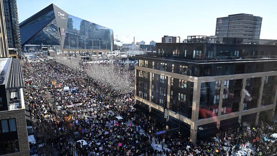 Минесота на ръба: Смъртни случаи, протести и заплаха от гражданска война