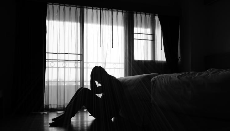 самоубийство - Ученик се самоуби заради учителката си!