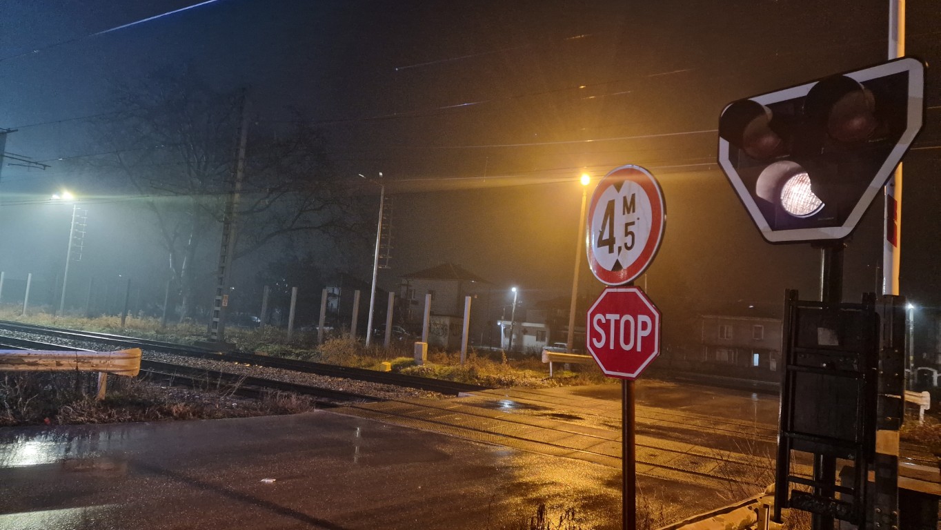 Влак блъсна човек недалеч от Пловдив