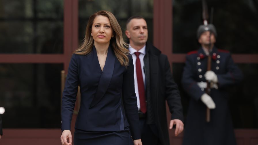 Консултациите за служебен кабинет: Рая Назарян отказа на президента да бъде премиер