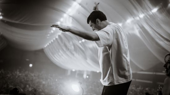 Fred аgain.. издава сингъла "scared" с участието на Young Thug