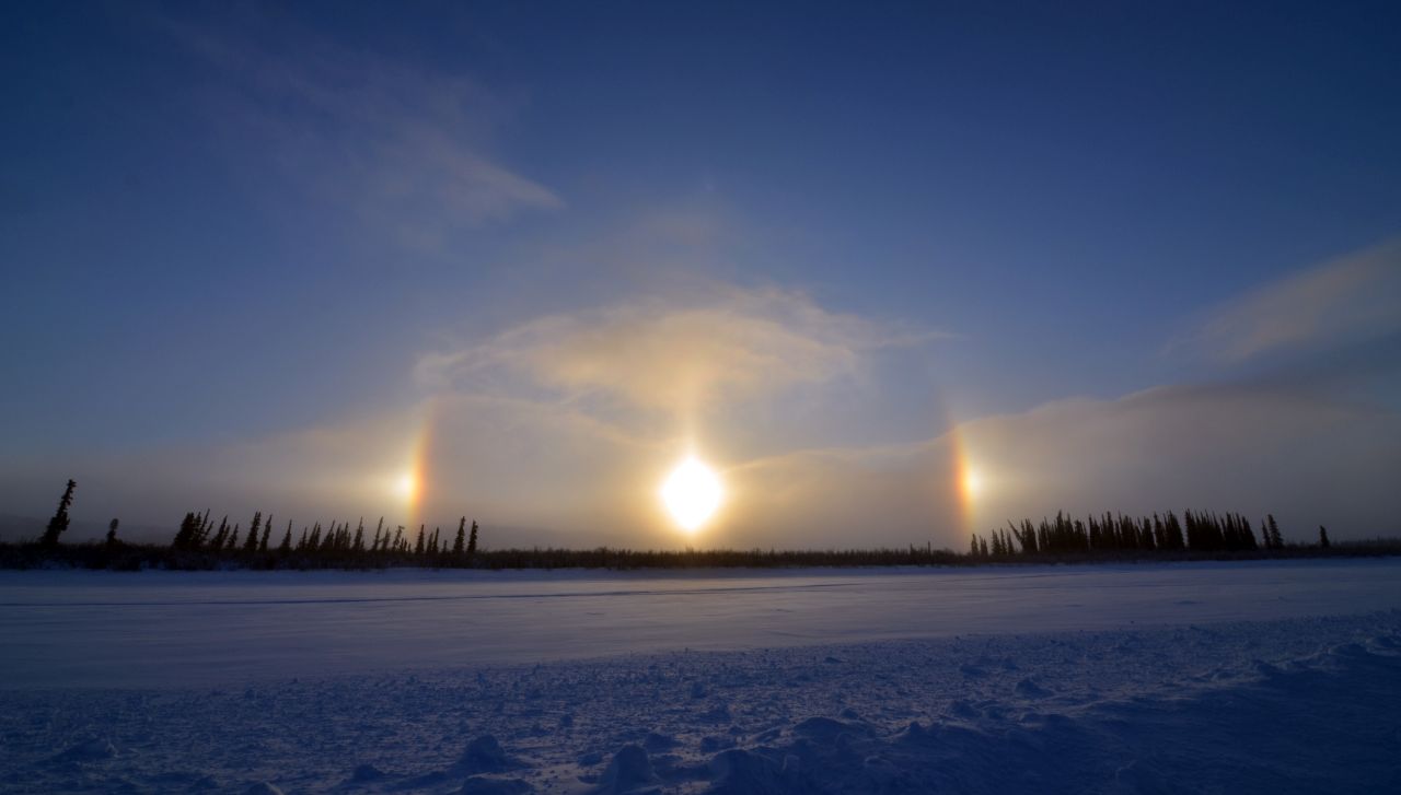 Феномен в небето: „Двойно слънце“ изненада хората в Русия