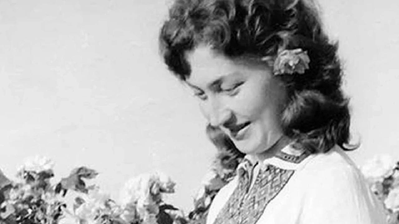 Стефка Таралежкова